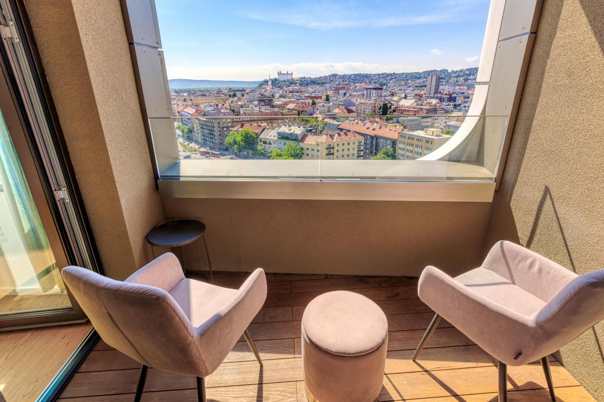 Sky Park 1 - Luxurious #Instaworthy Apartment In Downtown City Center With Included Parking, Best Address In Town Bratislava Exterior photo