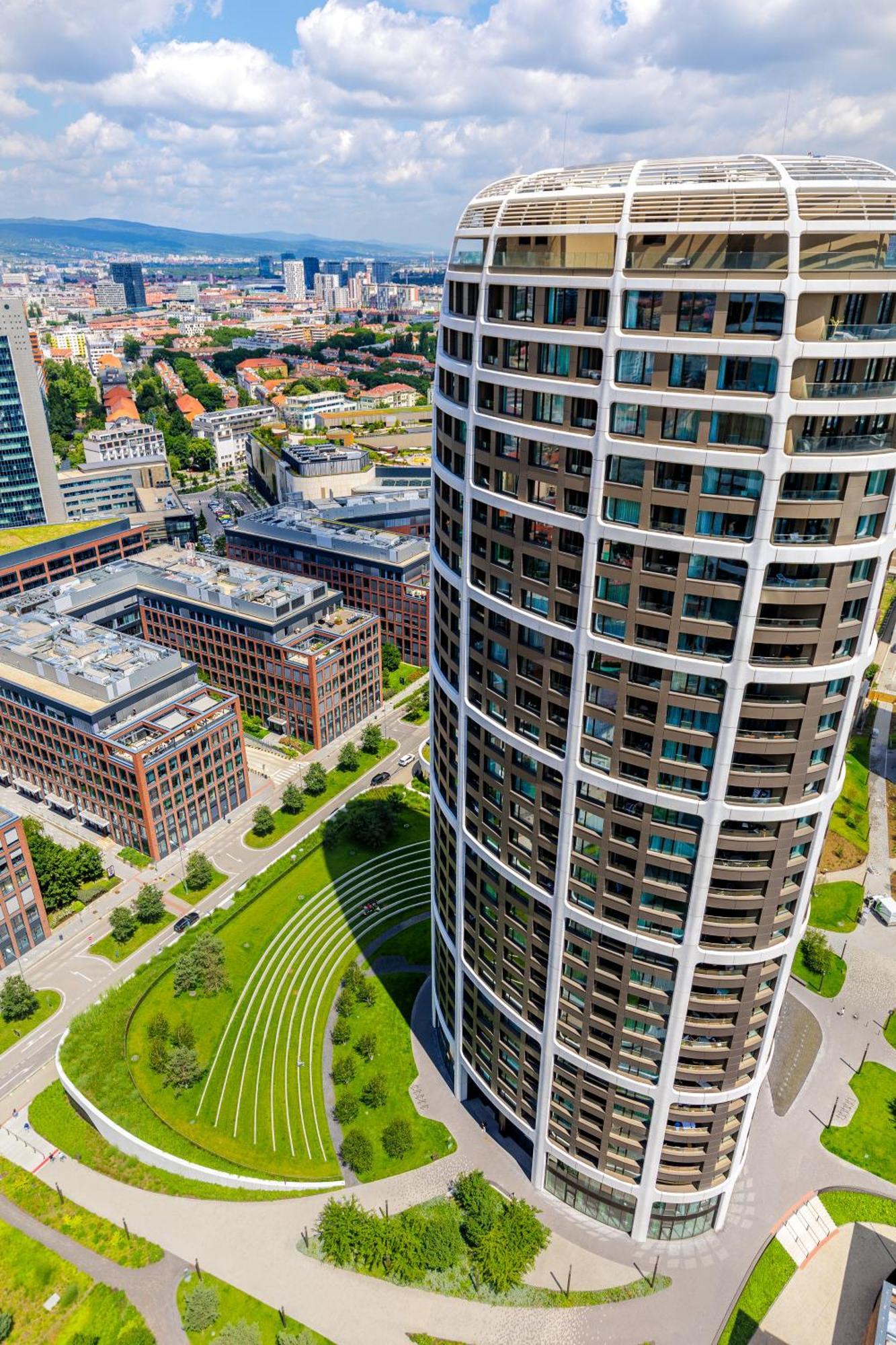 Sky Park 1 - Luxurious #Instaworthy Apartment In Downtown City Center With Included Parking, Best Address In Town Bratislava Exterior photo